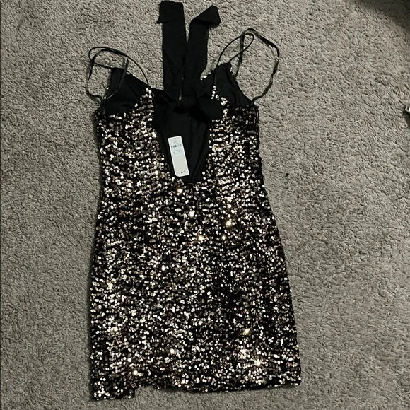 Francesca's Collections Black and Silver Sequin Mini Dress - Picture 3 of 4